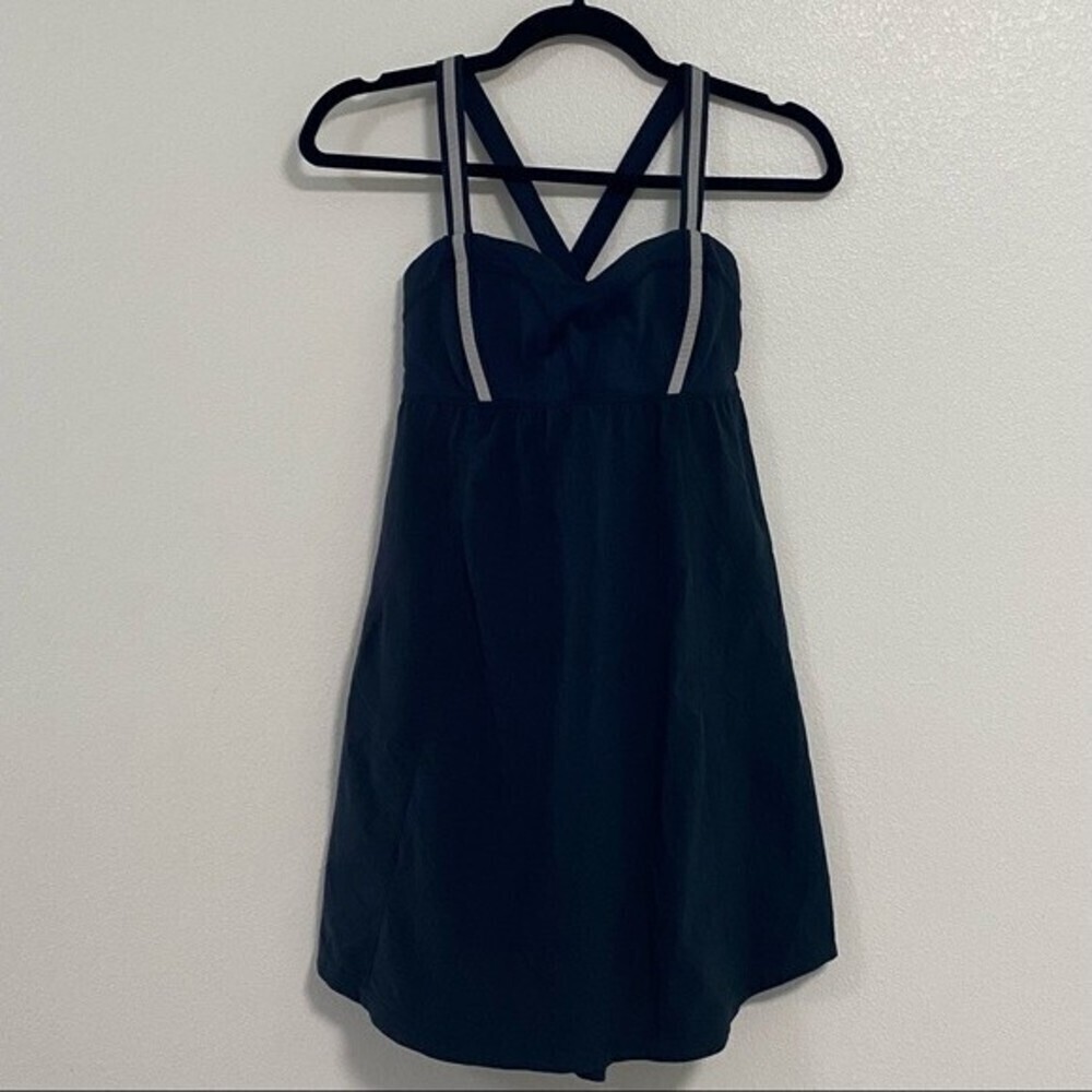 Lululemon Dress Women’s Size 6 Black Run Illuminate Dress